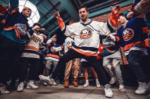 Image post by @nyislanders on Instagram