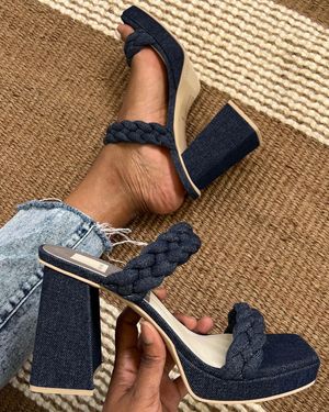 Image post by @dsw on Instagram