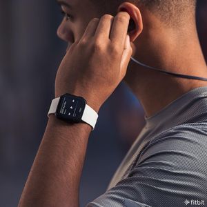 Image post by @fitbit on Instagram
