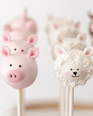 Image post by @sugarandcharm on Instagram