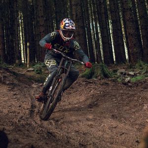 Image post by @foxmtb on Instagram