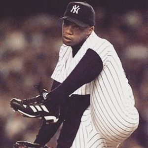 Image post by @bronxpinstripes on Instagram