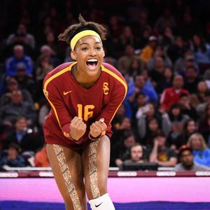 Image post by @uscwomensvolley on Instagram
