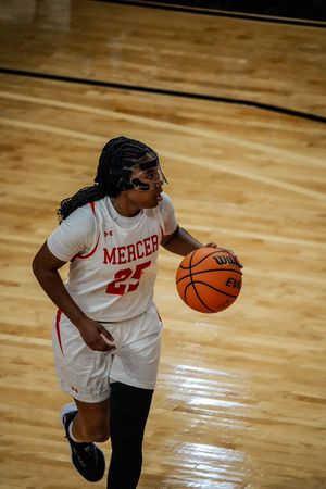 Image post by @Mercer_WBB on Twitter