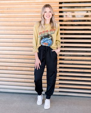 Image post by @shopoutoftown on Instagram