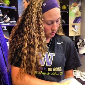 Image post by @uwsoftball on Instagram