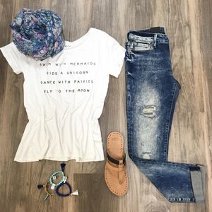 Image post by @shopoutoftown on Instagram