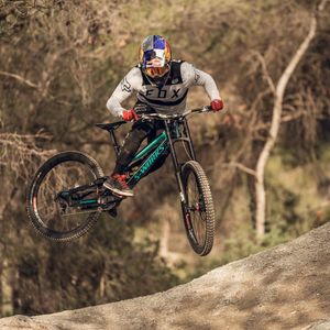 Image post by @foxmtb on Instagram