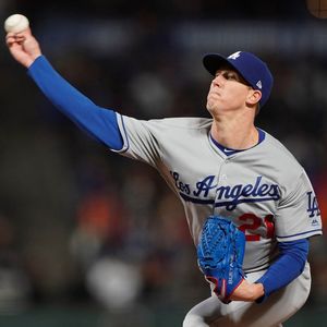 Image post by @losdodgers on Instagram