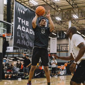 Image post by @nikeeyb on Instagram