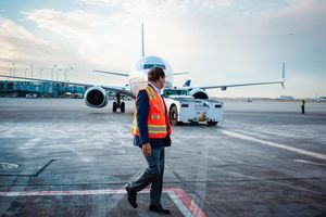 Image post by @united on Instagram