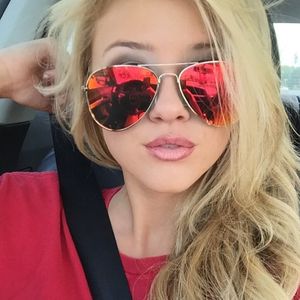 Image post by @faroutsunglasses on Instagram