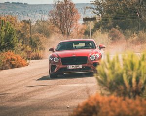 Image post by @BentleyMotors on Twitter