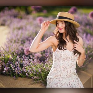 Image post by @seniorsbyphotojeania on Instagram