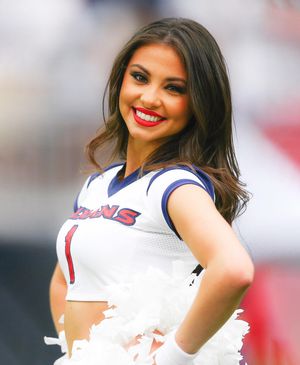 Image post by @texanscheerleaders on Instagram
