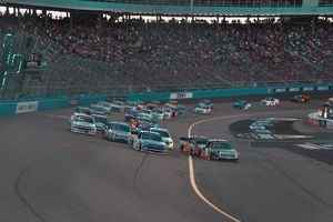 Image post by @phoenixraceway on Instagram