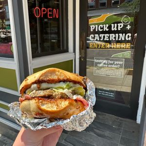 Image post by @bagelstreetdeli on Instagram