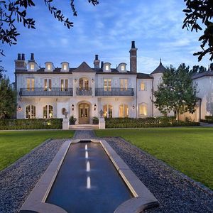 Image post by @christiesrealestate on Instagram