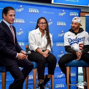 Image post by @losdodgers on Instagram