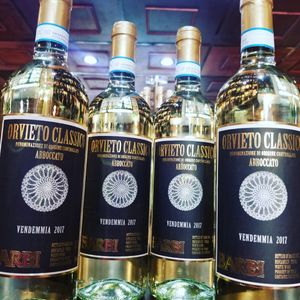 Image post by @wineart.liquor on Instagram