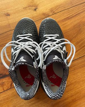 Image post by @moveinsoles on Instagram