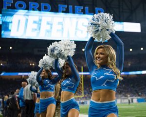 Image post by @detlionscheerleaders on Instagram