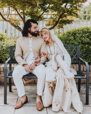 Image post by @thismodernlovephoto on Instagram