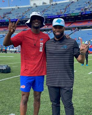 Image post by @USFFootball on Twitter