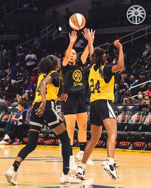 Image post by @la_sparks on Instagram