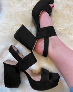 Image post by @dsw on Instagram