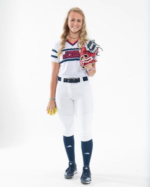 Image post by @fausoftball on Instagram
