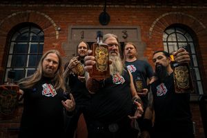 Image post by @amonamarth on Instagram
