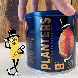 Image post by @mrpeanut on Facebook