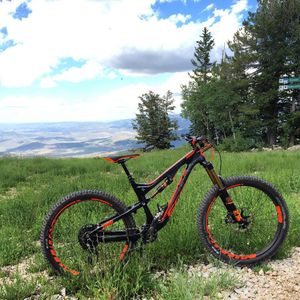 Image post by @bikerumor on Instagram