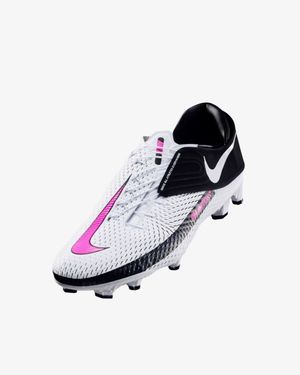 Image post by @soccergrlprobs on Instagram