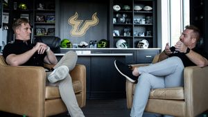 Image post by @USFFootball on Twitter