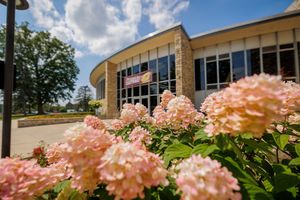 Image post by @cmuniversity on Instagram