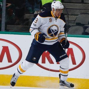 Image post by @evanderkane on Instagram