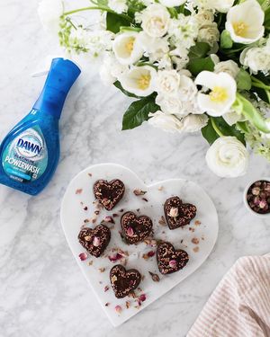 Image post by @sugarandcharm on Instagram