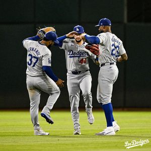Image post by @losdodgers on Instagram