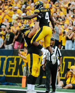 Image post by @HawkeyeFootball on Twitter
