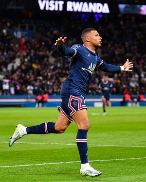 Image post by @psg on Instagram