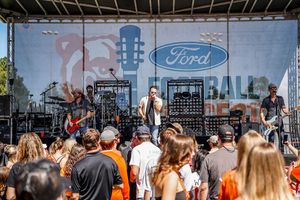 Image post by @eliyoungband on Instagram