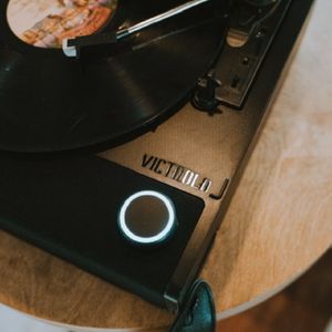 Image post by @victrolaplayers on Instagram