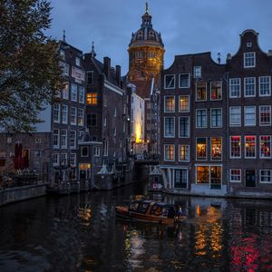 Image post by @natgeo on Instagram