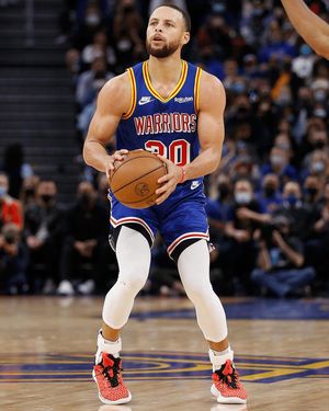 Image post by @warriorsshop on Instagram