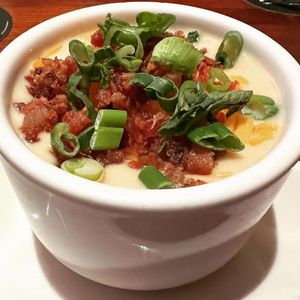 Image post by @houlihans on Instagram