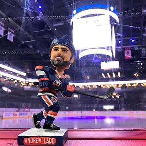 Image post by @nyislanders on Instagram
