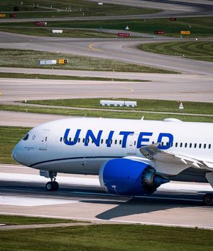 Image post by @united on Instagram