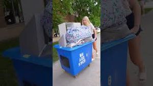 Video post by @marquetteu on YouTube